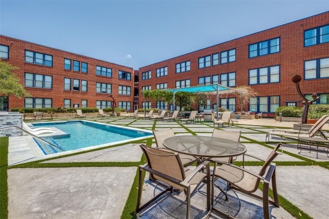 2502 Live Oak Street 322, Dallas, TX 75204