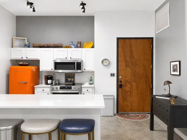 2502 Live Oak Street 322, Dallas, TX 75204