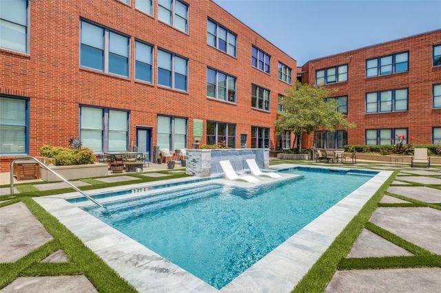 2502 Live Oak Street 322, Dallas, TX 75204