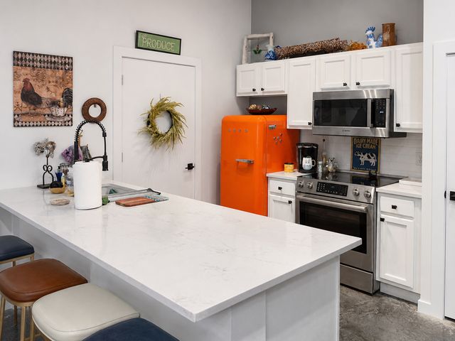 2502 Live Oak Street 322, Dallas, TX 75204