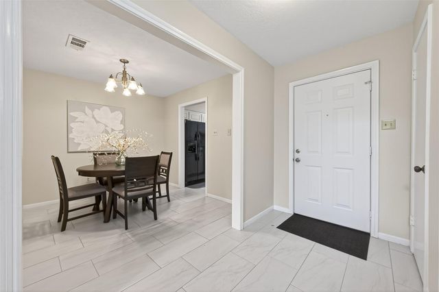 113 Normal Park Drive B, Huntsville, TX 77320