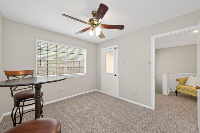 113 Normal Park Drive B, Huntsville, TX 77320