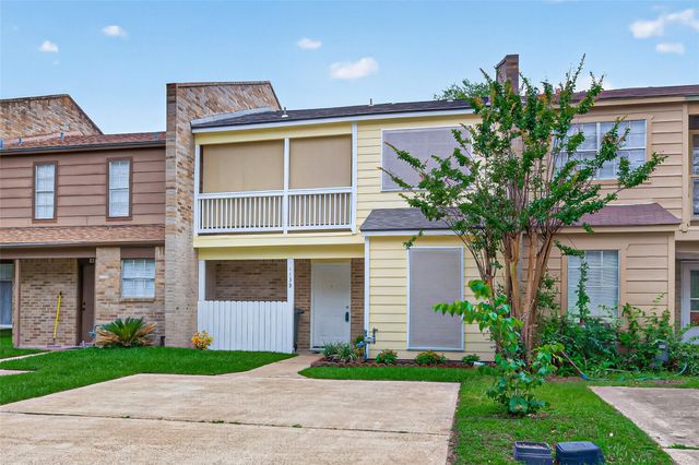 113 Normal Park Drive B, Huntsville, TX 77320