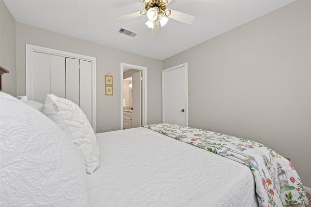 113 Normal Park Drive B, Huntsville, TX 77320