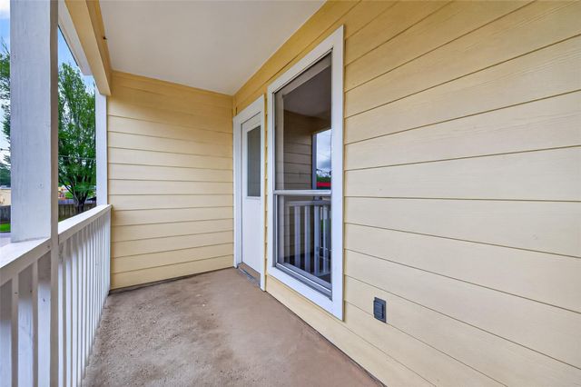 113 Normal Park Drive B, Huntsville, TX 77320