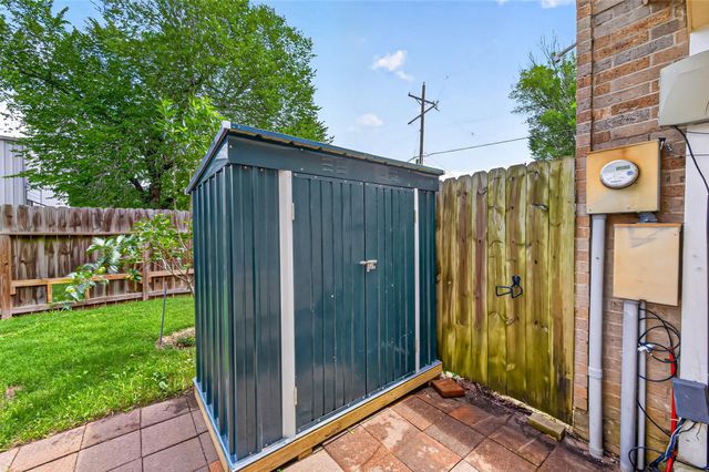 113 Normal Park Drive B, Huntsville, TX 77320