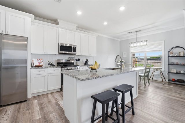 4254 Mesa Dr, Elgin, OK 73538