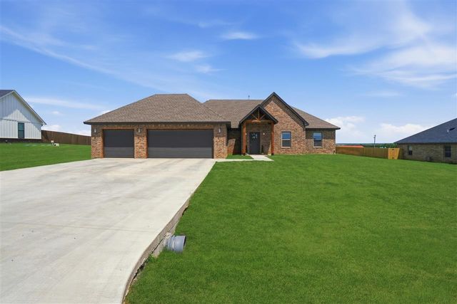 4254 Mesa Dr, Elgin, OK 73538