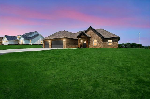 4254 Mesa Dr, Elgin, OK 73538