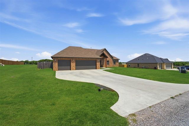 4254 Mesa Dr, Elgin, OK 73538