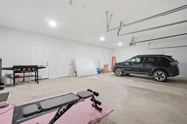 4254 Mesa Dr, Elgin, OK 73538