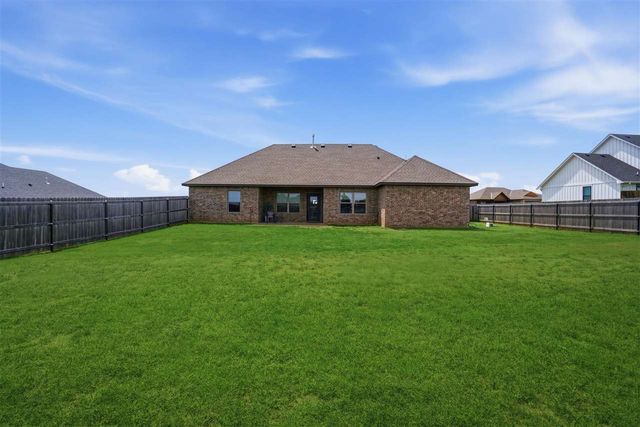 4254 Mesa Dr, Elgin, OK 73538
