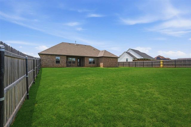 4254 Mesa Dr, Elgin, OK 73538