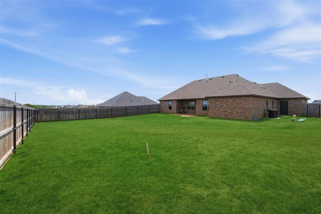4254 Mesa Dr, Elgin, OK 73538