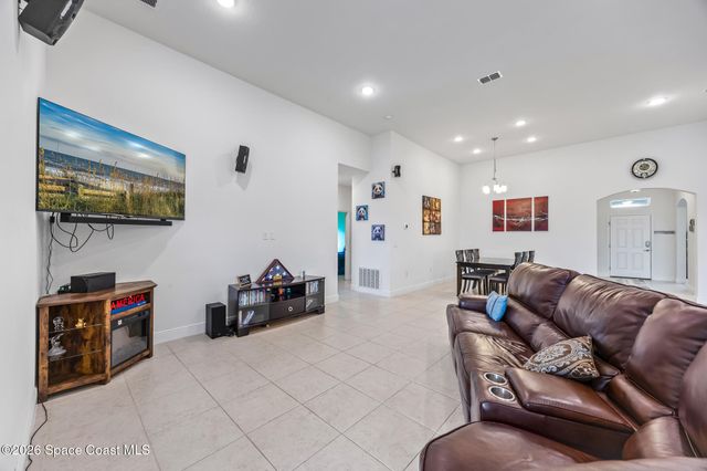4398 Lago Vista Drive, Micco, FL 32976