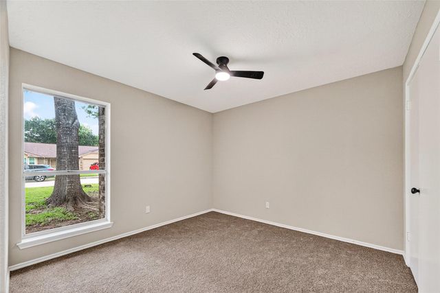 16730 Barkentine Lane, Friendswood, TX 77546