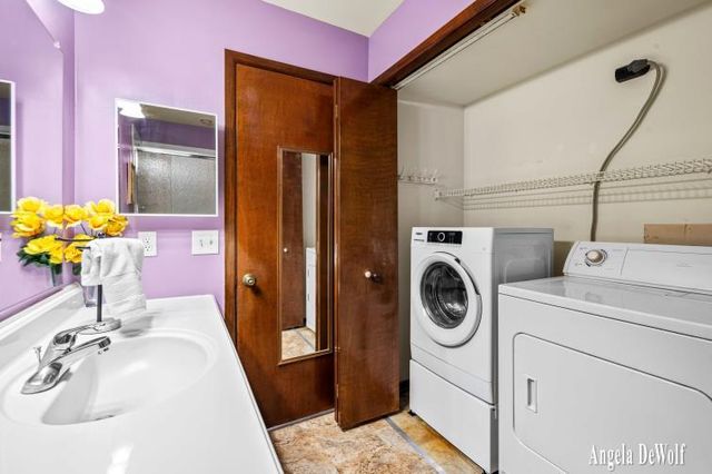 318 Aniline Avenue N, Holland, MI 49424