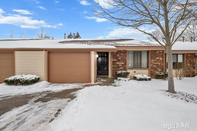 318 Aniline Avenue N, Holland, MI 49424