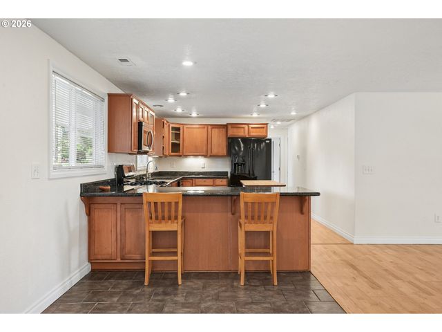 17465 Sw BLANTON St, Beaverton, OR 97078