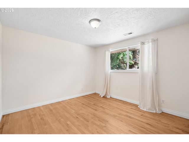 17465 Sw BLANTON St, Beaverton, OR 97078