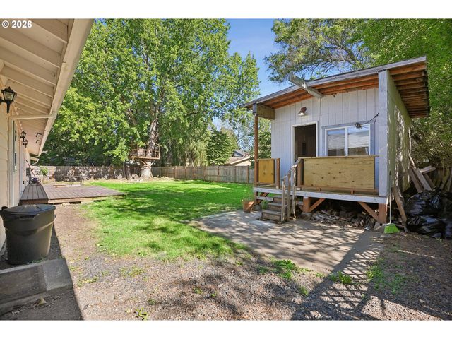 17465 Sw BLANTON St, Beaverton, OR 97078