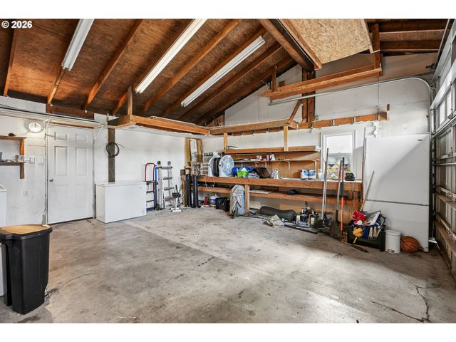 17465 Sw BLANTON St, Beaverton, OR 97078