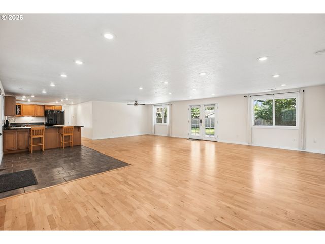 17465 Sw BLANTON St, Beaverton, OR 97078