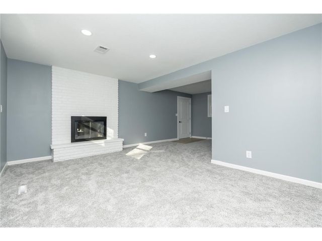 300 Viking Drive, Mankato, MN 56001