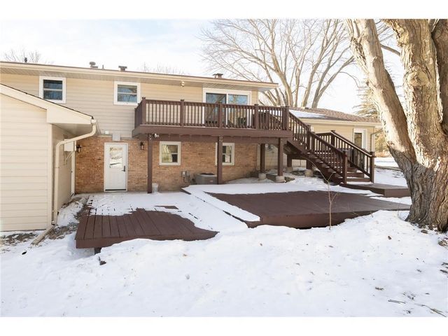 300 Viking Drive, Mankato, MN 56001