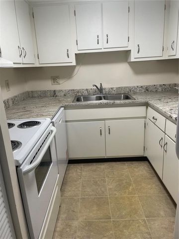 7701 STARKEY ROAD 622, Seminole, FL 33777