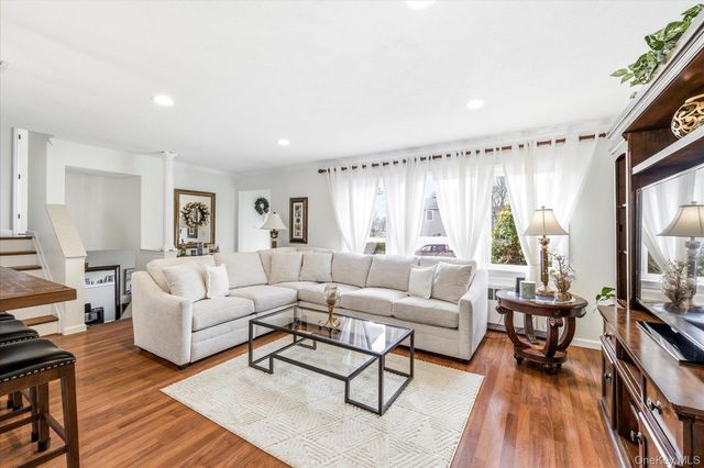 3643 Woodward Avenue, Seaford, NY 11783