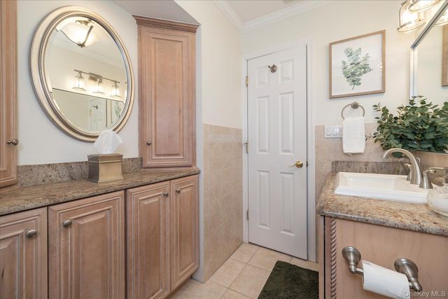 3643 Woodward Avenue, Seaford, NY 11783