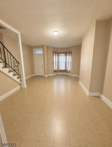 14 Wakeman Ave, Newark City, NJ 07104