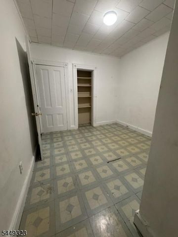 14 Wakeman Ave, Newark City, NJ 07104