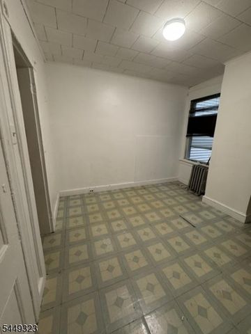14 Wakeman Ave, Newark City, NJ 07104