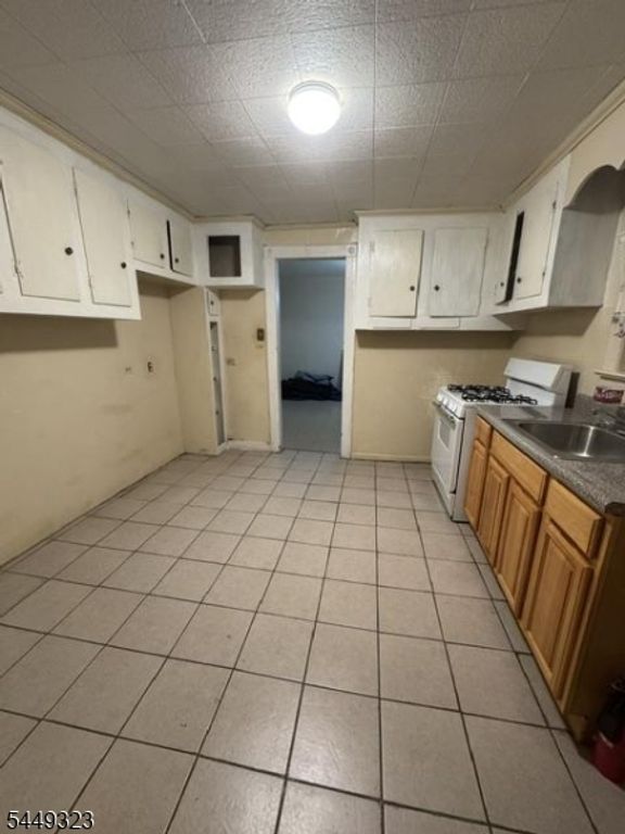 14 Wakeman Ave, Newark City, NJ 07104 — photo 5