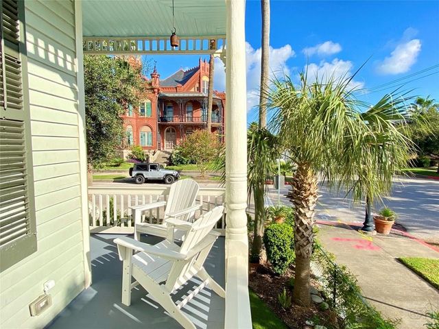 1601 Postoffice Street, Galveston, TX 77550