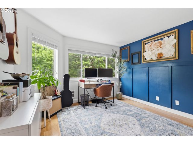 65 OSWEGO Smt, Lake Oswego, OR 97035