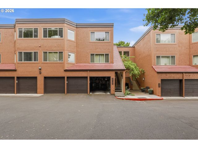 65 OSWEGO Smt, Lake Oswego, OR 97035