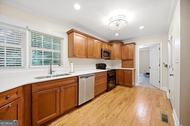 1052 Howard Roberts Road, Gray, GA 31032