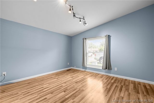 1711 McDonald Lane, New Albany, IN 47150
