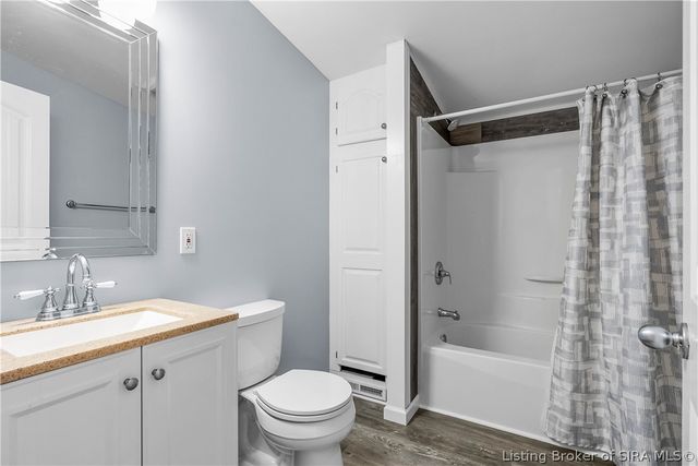 1711 McDonald Lane, New Albany, IN 47150