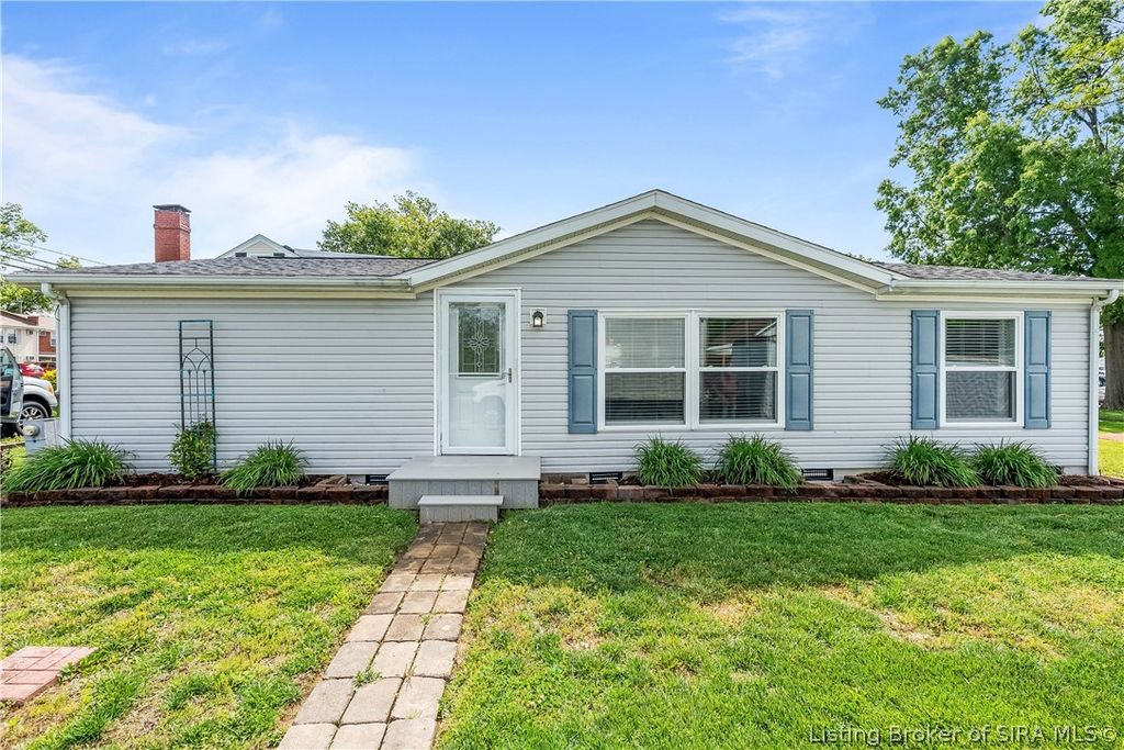 1711 McDonald Lane, New Albany, IN 47150