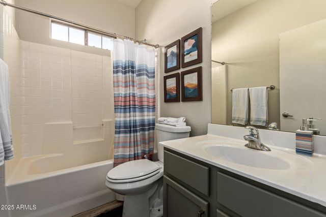 2052 N HOLGUIN Way, Chandler, AZ 85225