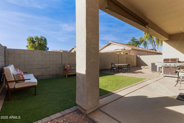 2052 N HOLGUIN Way, Chandler, AZ 85225