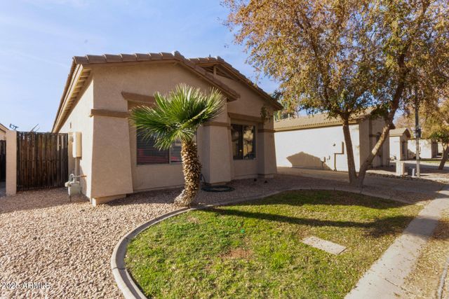 2052 N HOLGUIN Way, Chandler, AZ 85225