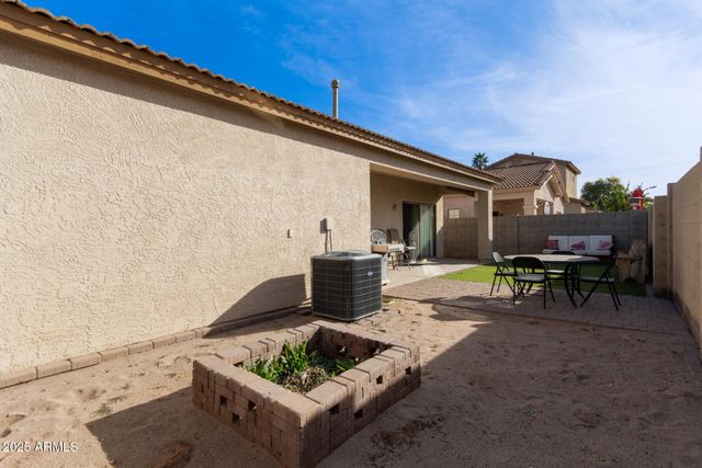 2052 N HOLGUIN Way, Chandler, AZ 85225