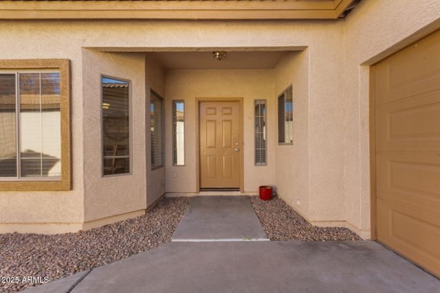 2052 N HOLGUIN Way, Chandler, AZ 85225