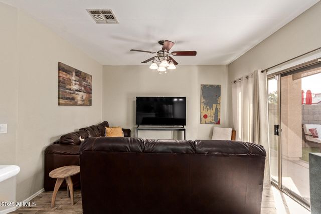 2052 N HOLGUIN Way, Chandler, AZ 85225