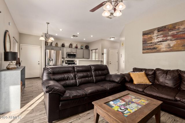 2052 N HOLGUIN Way, Chandler, AZ 85225